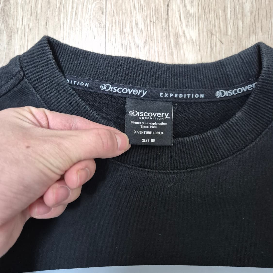 디스커버리 익스페디션 빅로고 프린팅 맨투맨 상품이미지5