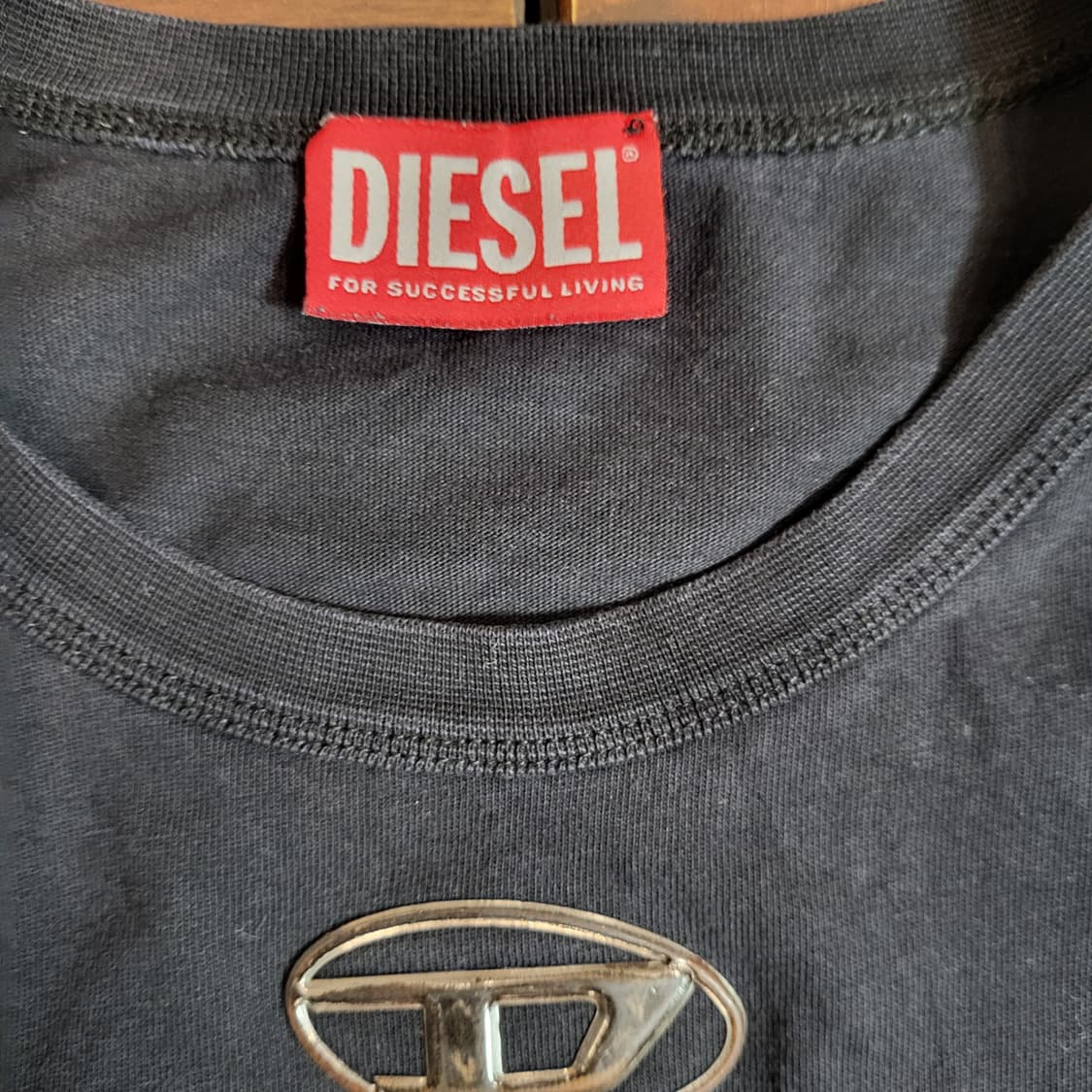 디젤(Diesel) 탱크탑 메탈릭 오발 D (L) 상품이미지3