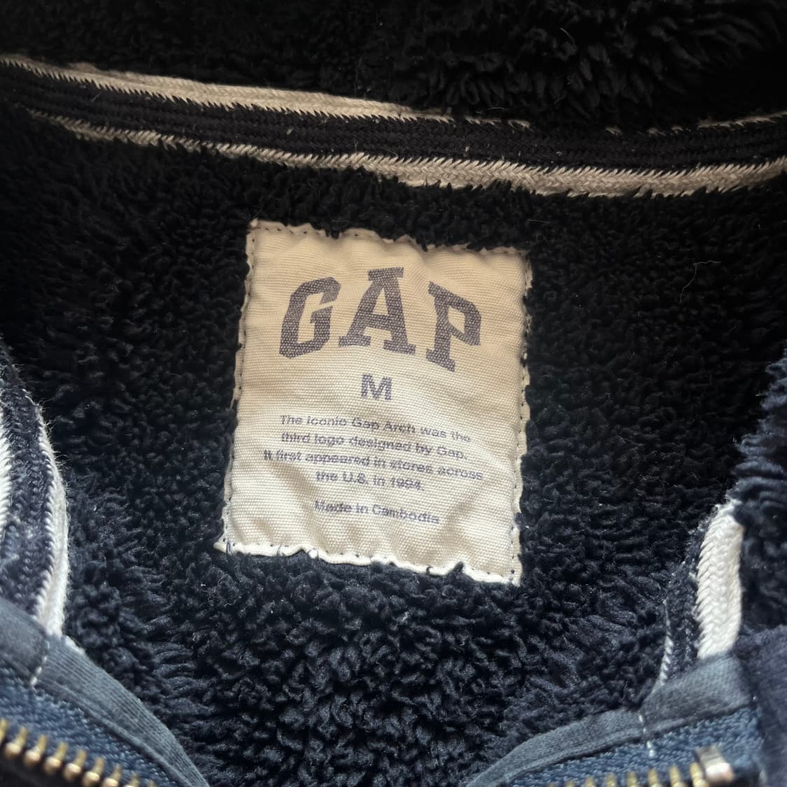 갭 빅로고 쉐르파 후드집업 상품이미지3