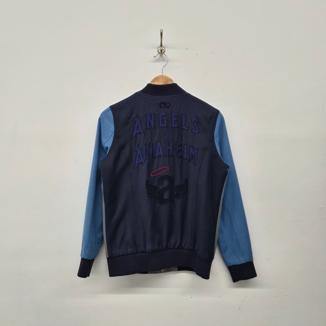 MLB LA 에인절스 팀 로고 누빔 바시티 자켓 남성 XS 상품이미지7