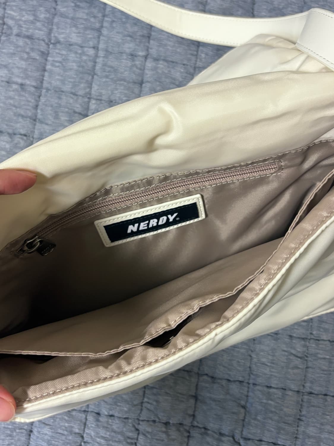 널디 플러피 크로스백 상품이미지3