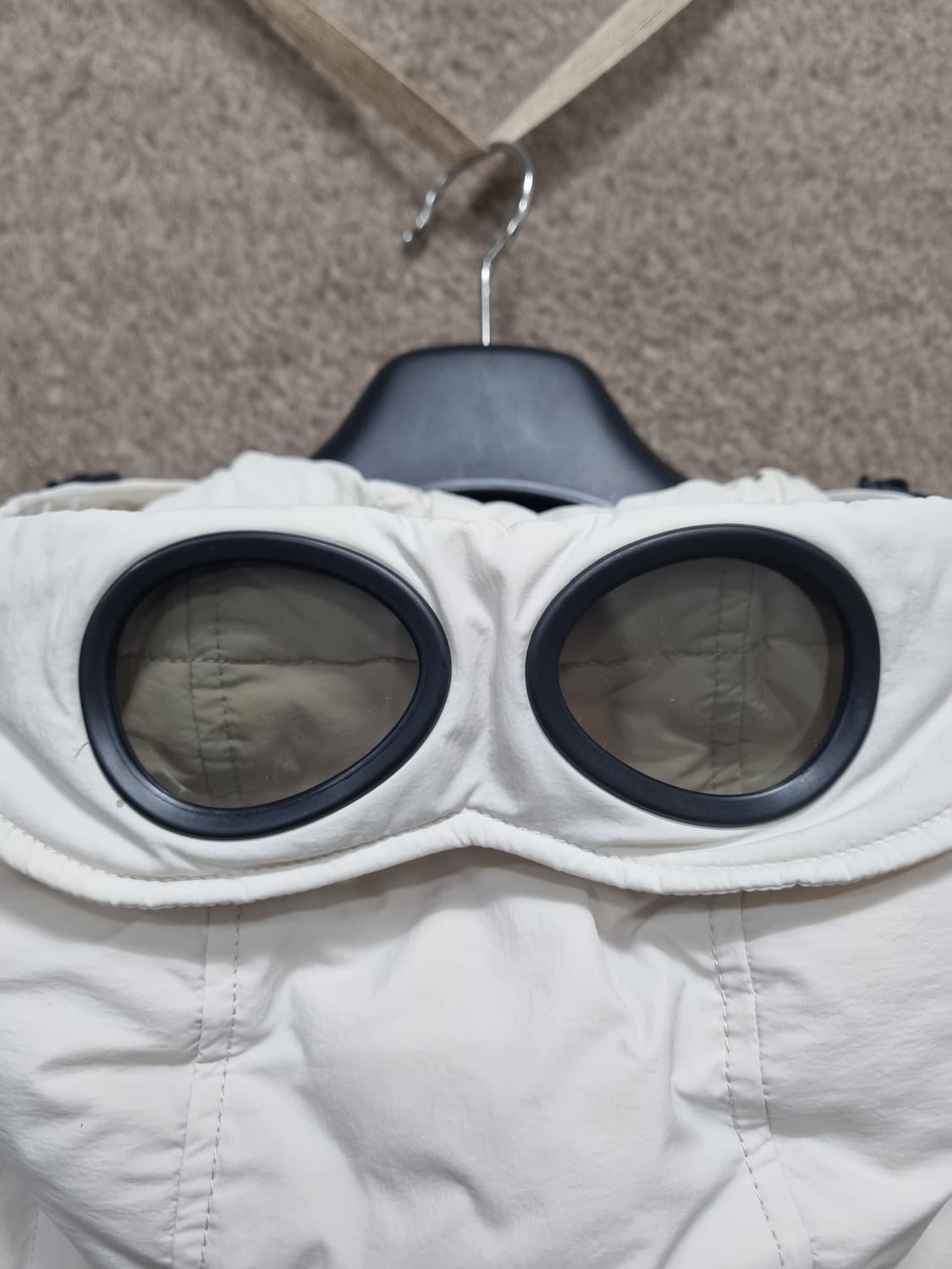 Cp 컴퍼니 남성 후드 고글 다운 베스트 조끼패딩 상품이미지3