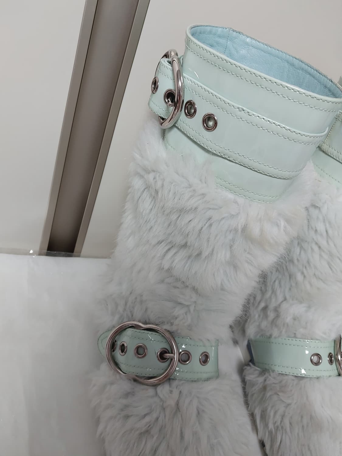 [감정서O] 미우미우 폭스퍼 페이던트 레더 부츠 상품이미지6