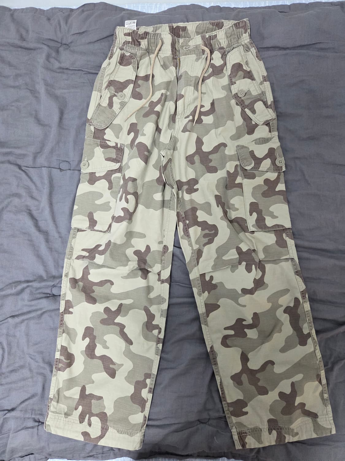 리바이스 카모팬츠 30사이즈 판매합니다 상품이미지1