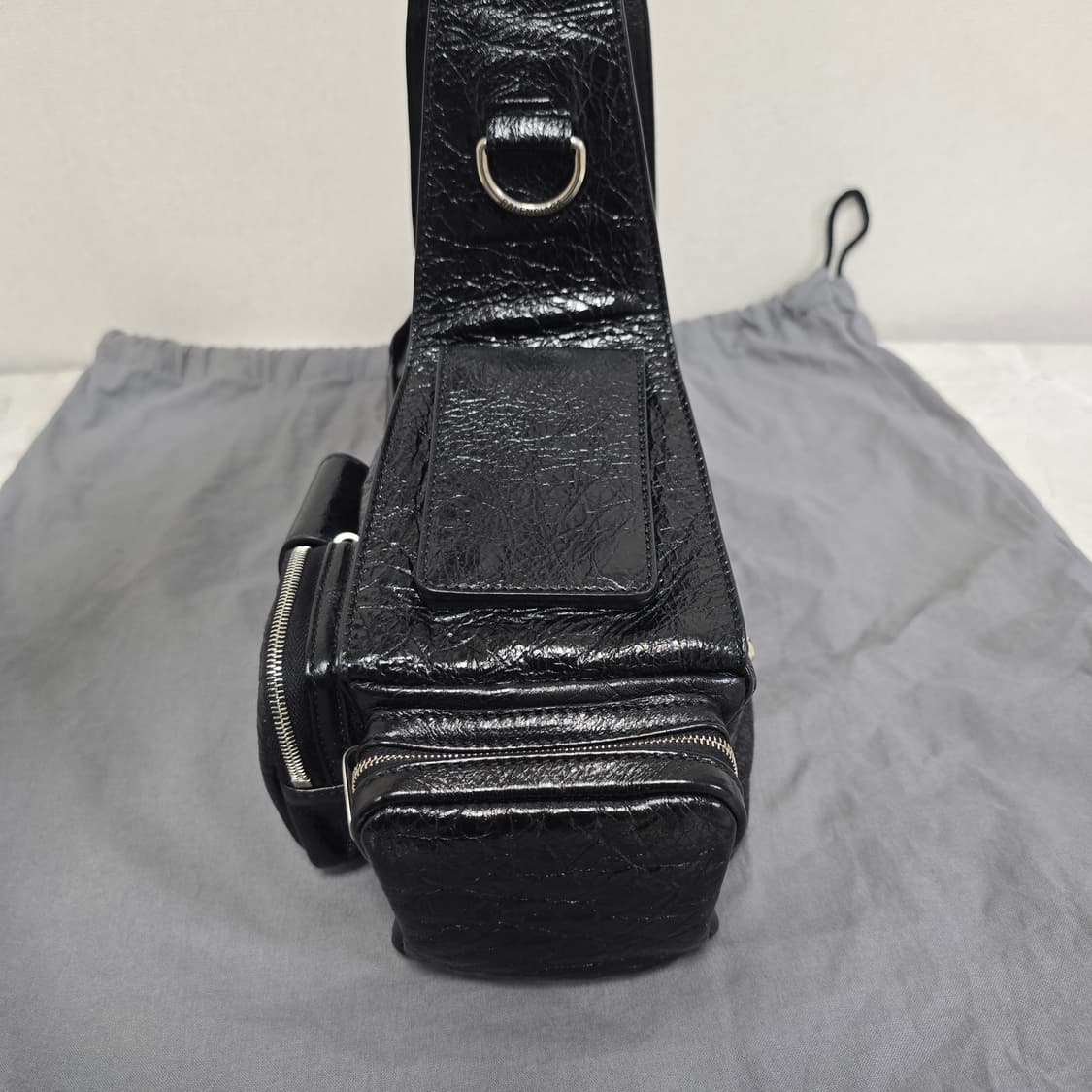 발렌시아가 수퍼비지 슬링백 xs 판매 상품이미지3