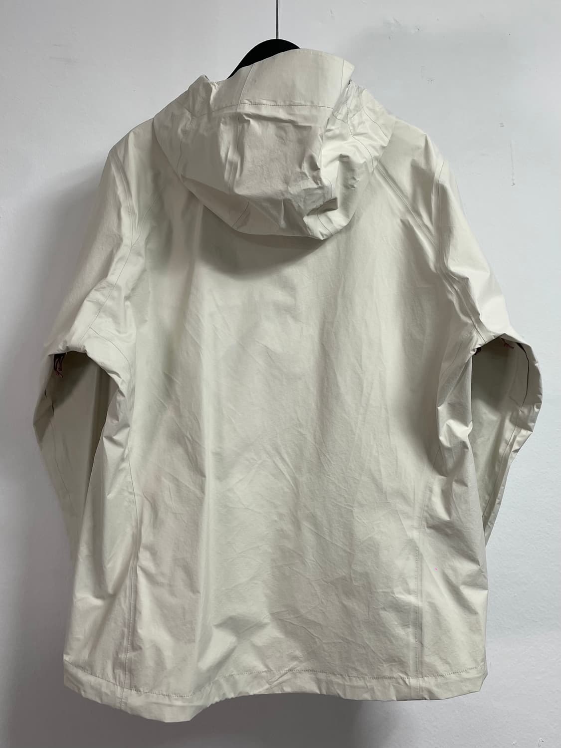 파타고니아 우먼스 화이트 토렌쉘 자켓  (on.254)  상품이미지2