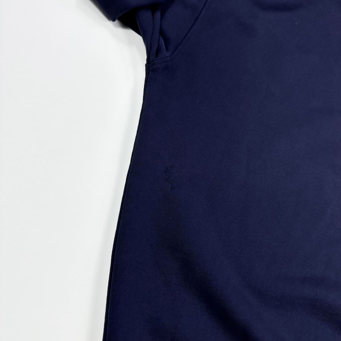 아미 스몰 하트로고 네이비 크루넥 맨투맨 (L) 상품이미지6