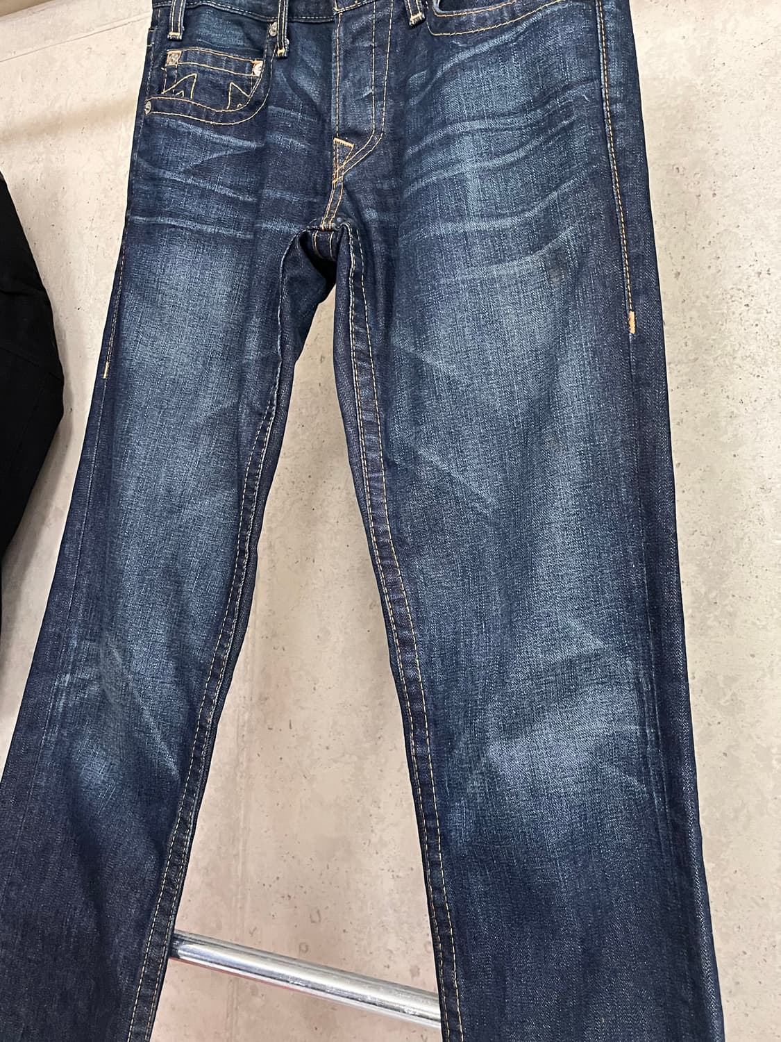 TRUE RELIGION LOGAN SUPER T DENIM PANTS 상품이미지4