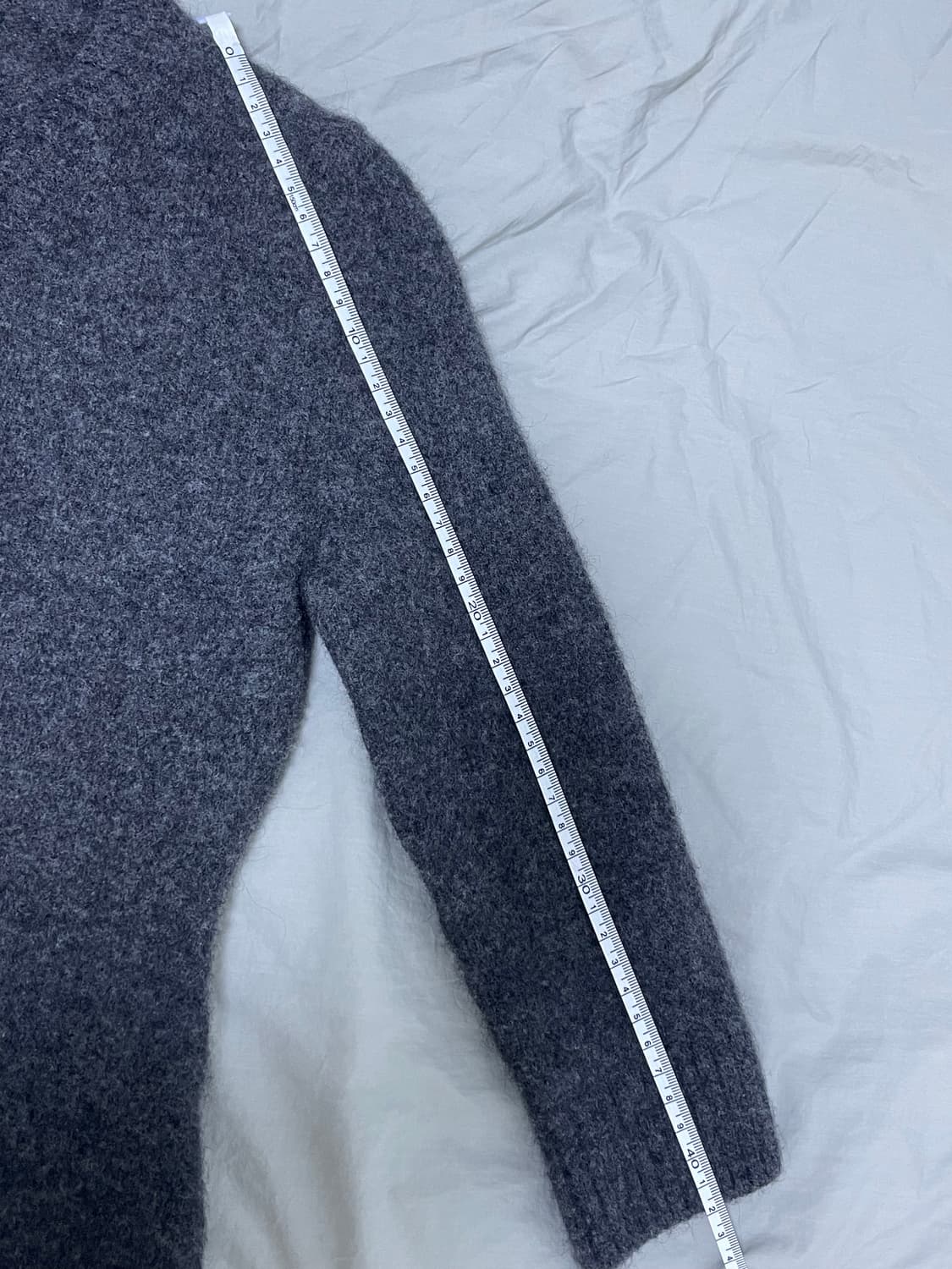 리포스 알파카 브이넥 차콜 S 상품이미지2