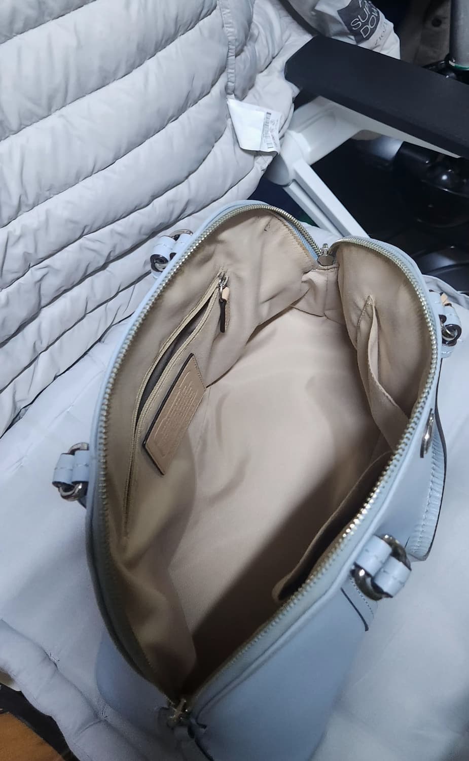 코치 페이튼 레더 코레 돔 사첼 백 상품이미지5