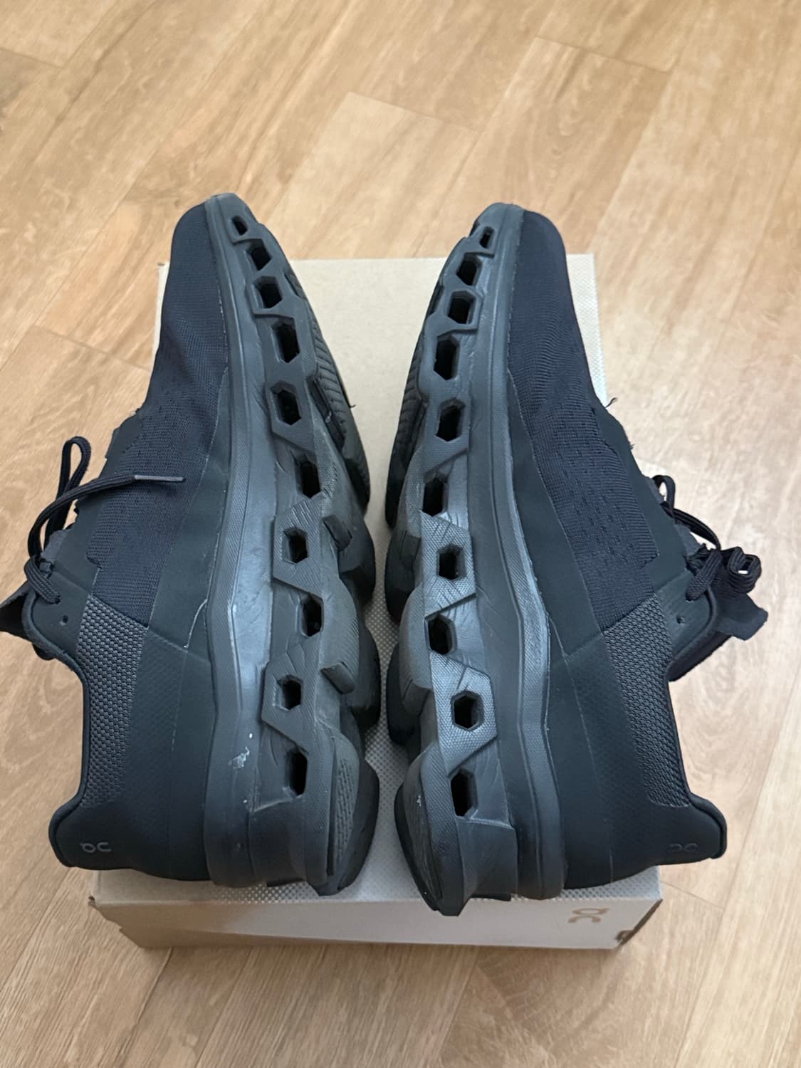 온러닝 클라우드몬스터 올블랙 43 280 상품이미지4