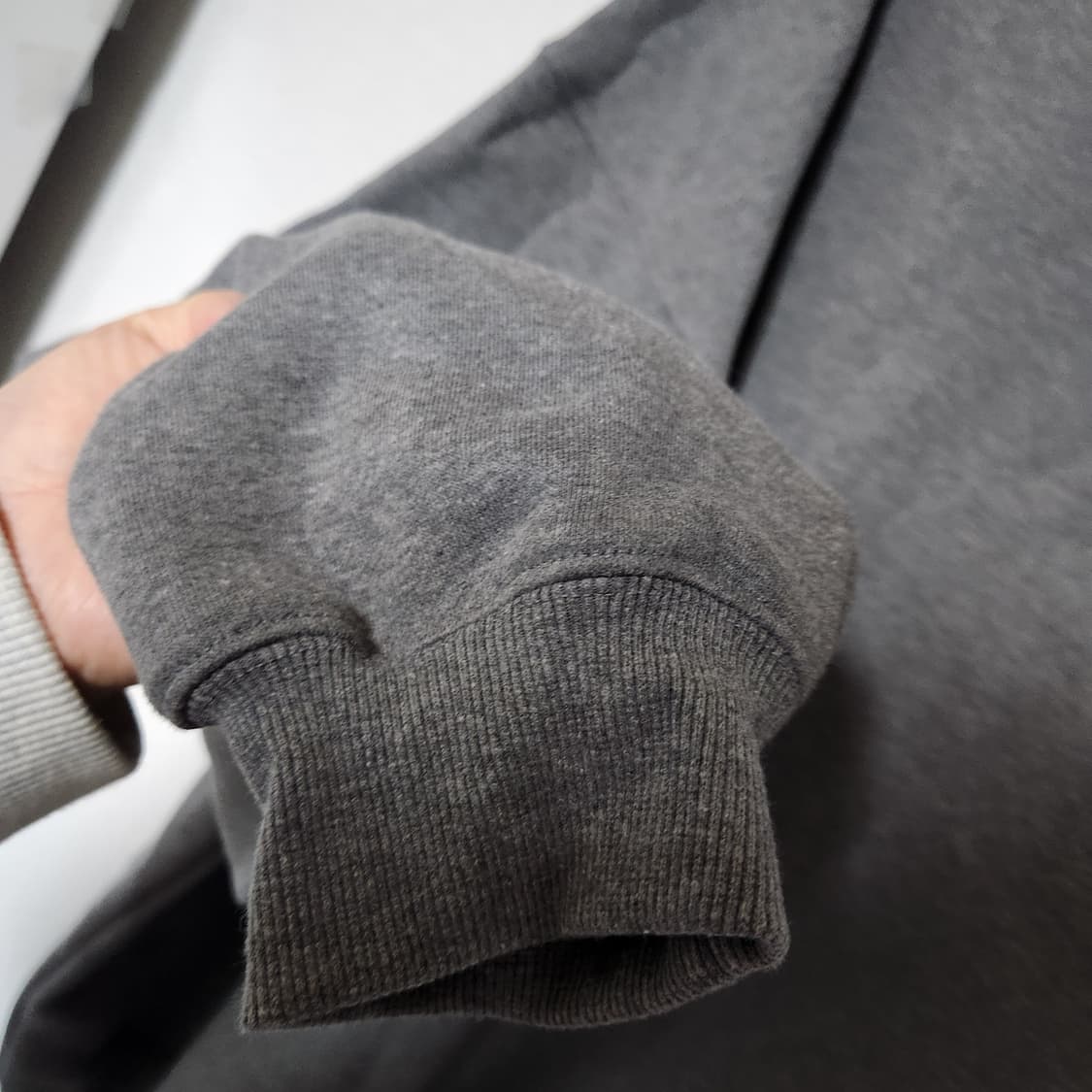 24년 스튜디오톰보이 기모 맨투맨 여L 상품이미지5