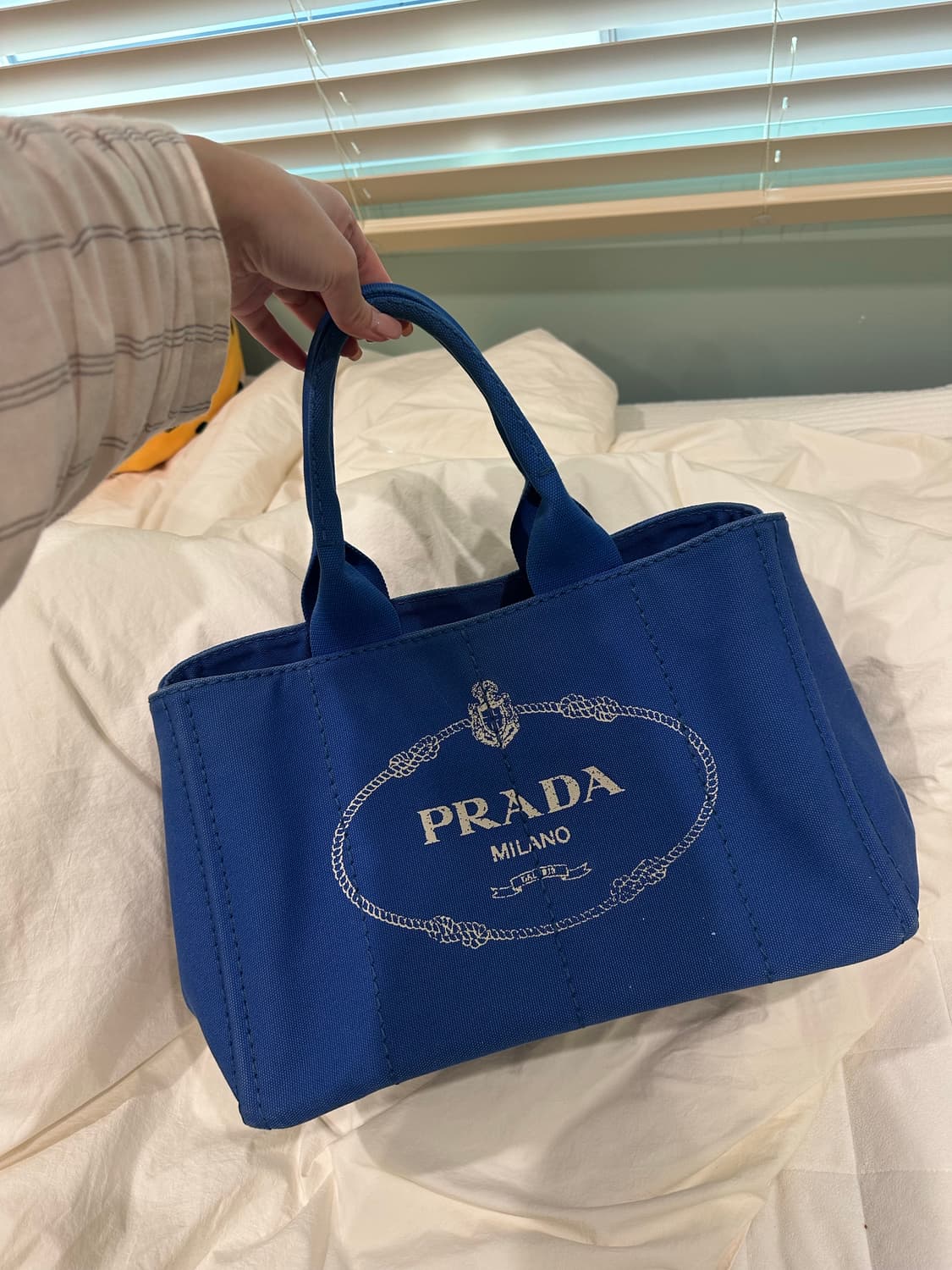 프라다 블루 도트백 상품이미지1