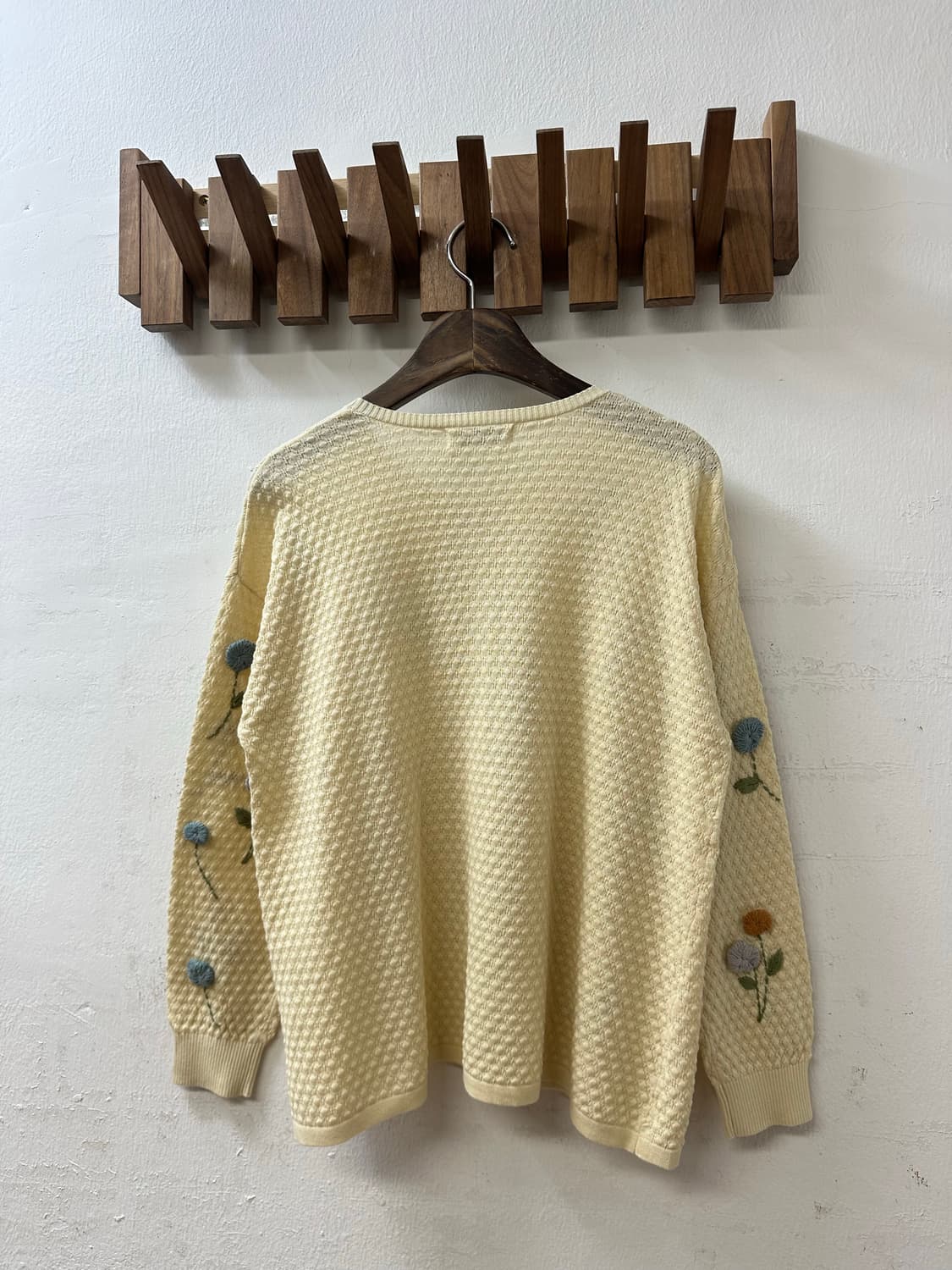 택있는 새상품 빈티지 입체 플라워 자수 크림 니트 가디건  상품이미지6