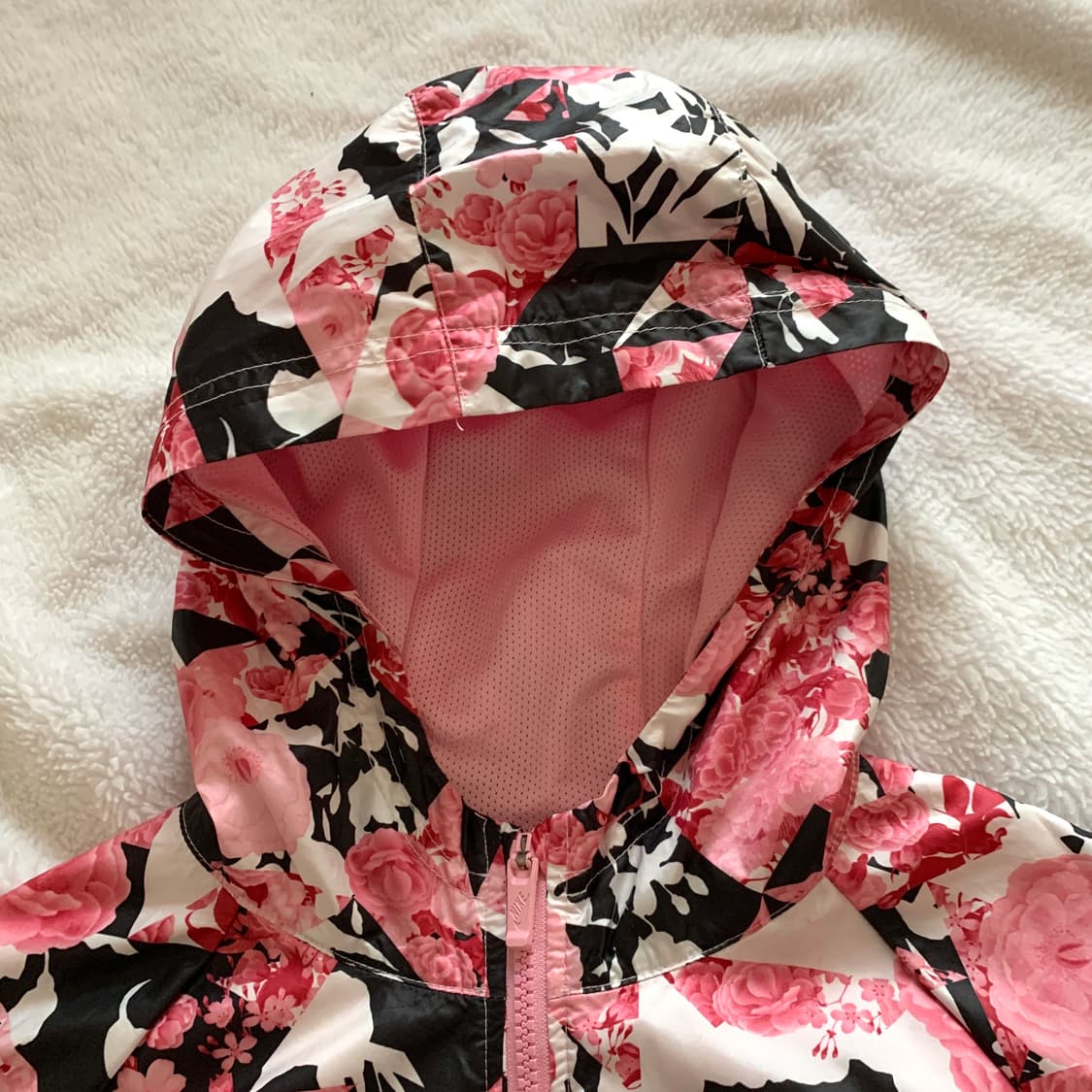 나이키 NIKE 주니어 플라워 포인트 후드 바람막이 상품이미지3