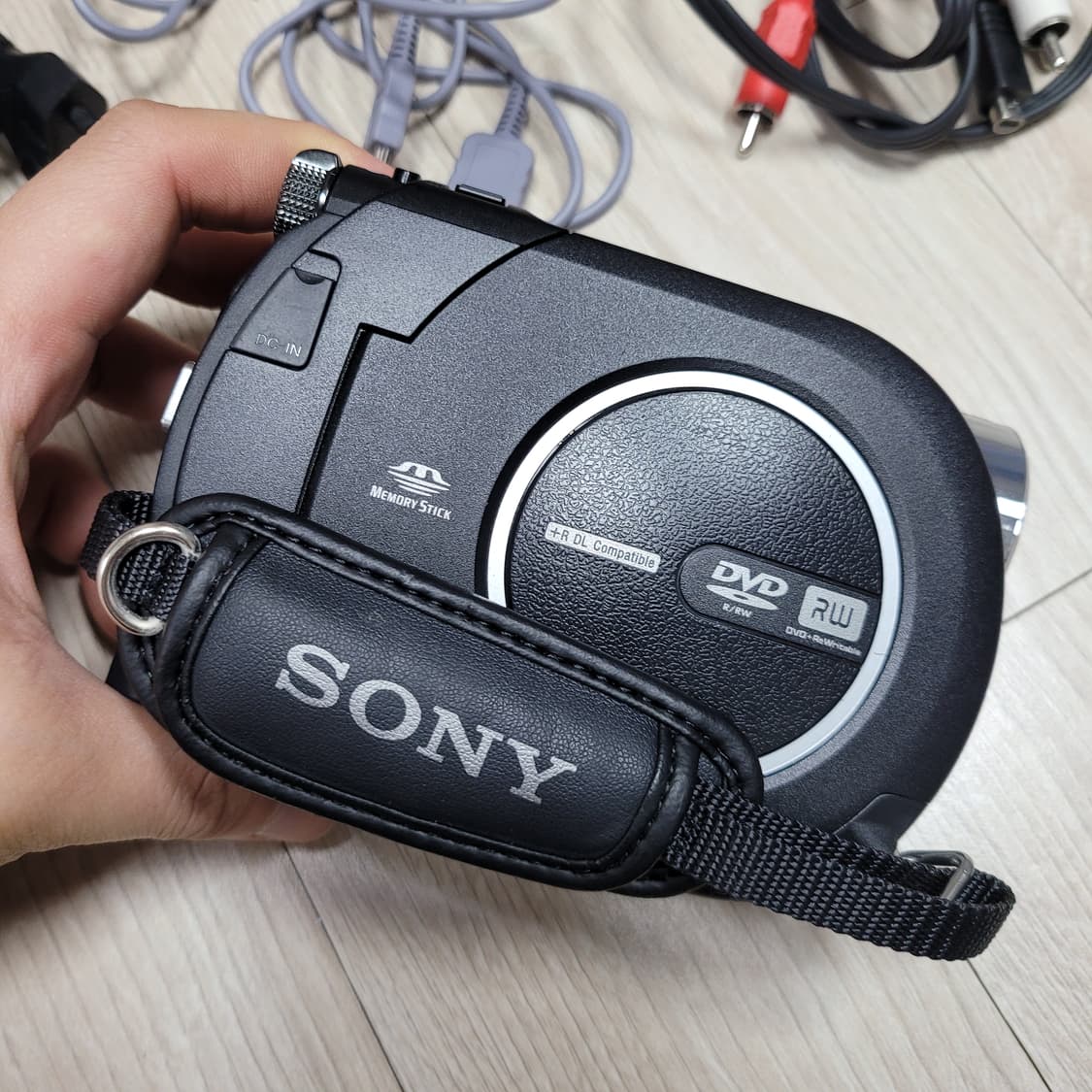 소니 DCR-DVD810 핸디캠 캠코더 상품이미지3