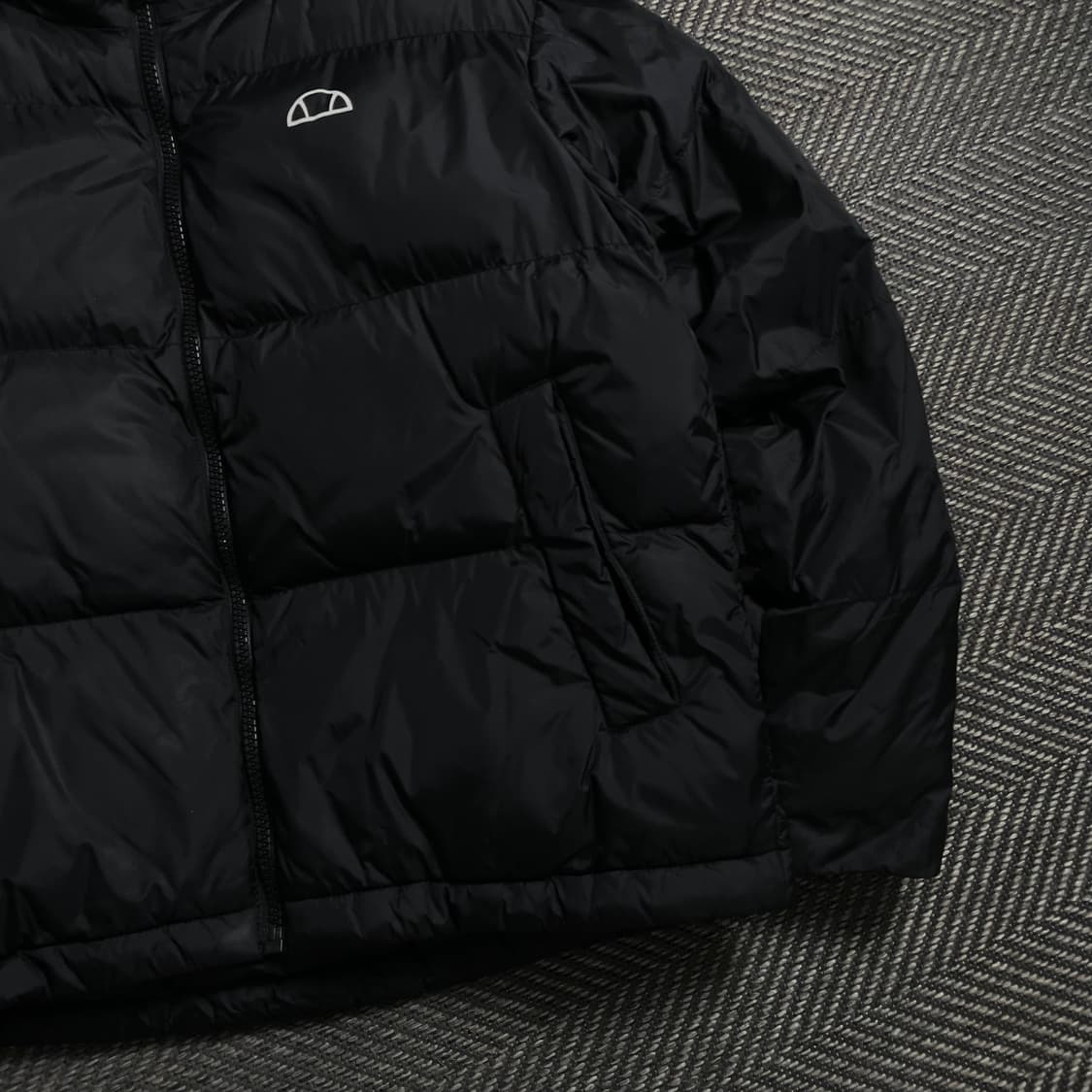 엘레쎄 USA 오리지날 로고 다운 푸퍼 패 딩 블랙o 4699 상품이미지2