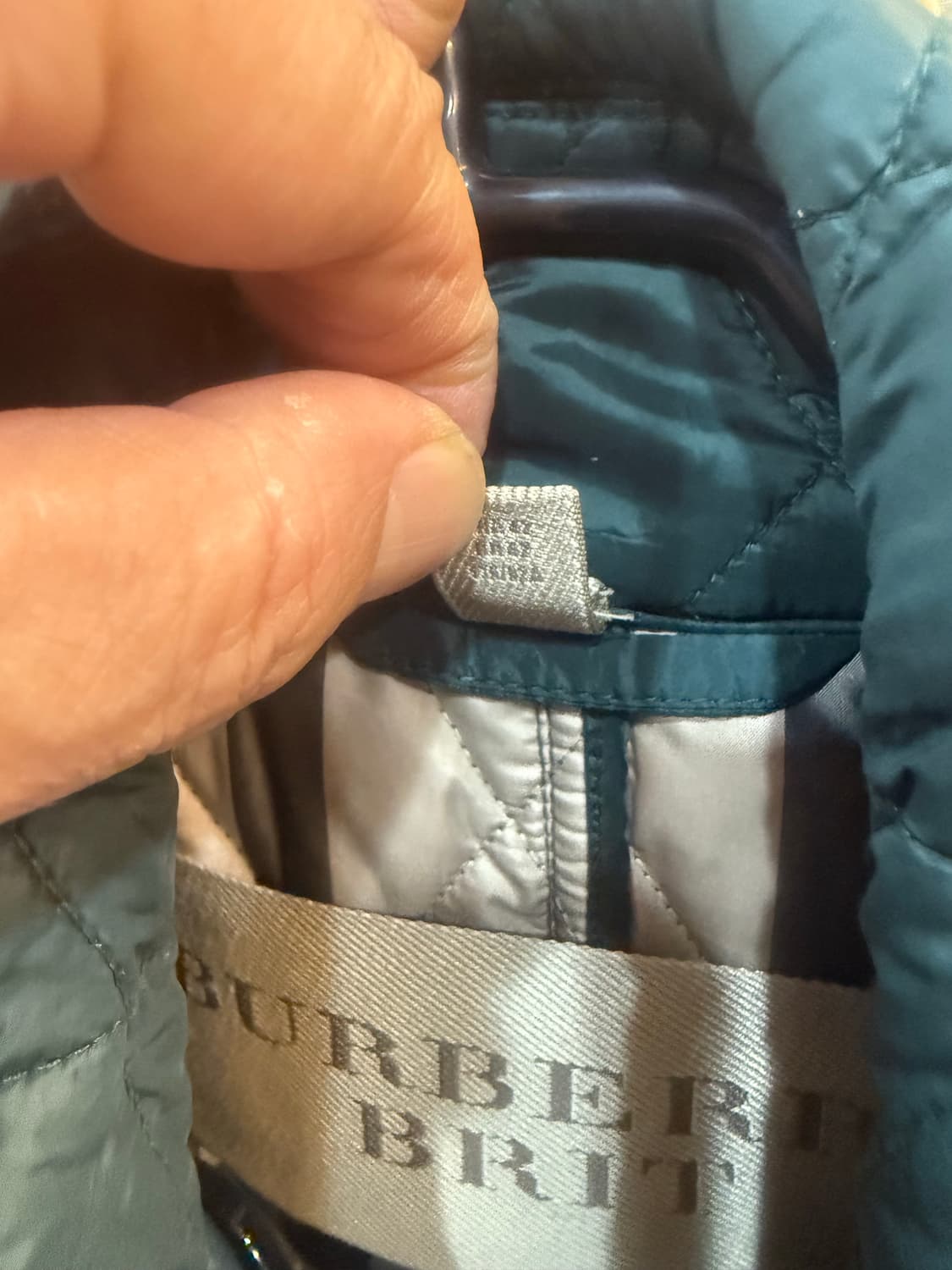 40/66 정품 버버리 브릿 퀄팅코트 팝니다 상품이미지3