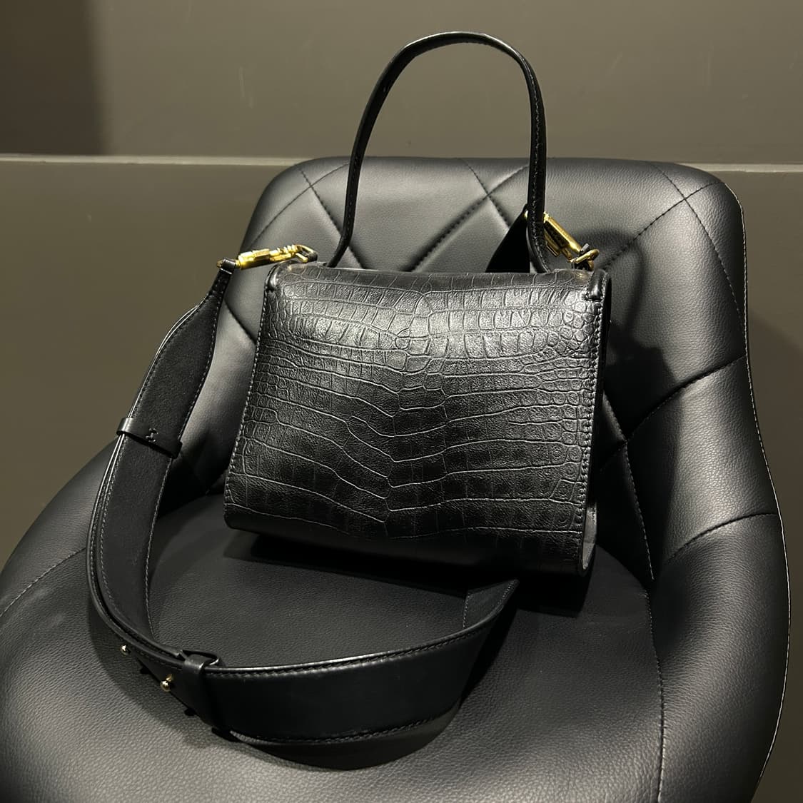 알렉산더 맥퀸 크록 더스토리 크로스백 상품이미지5