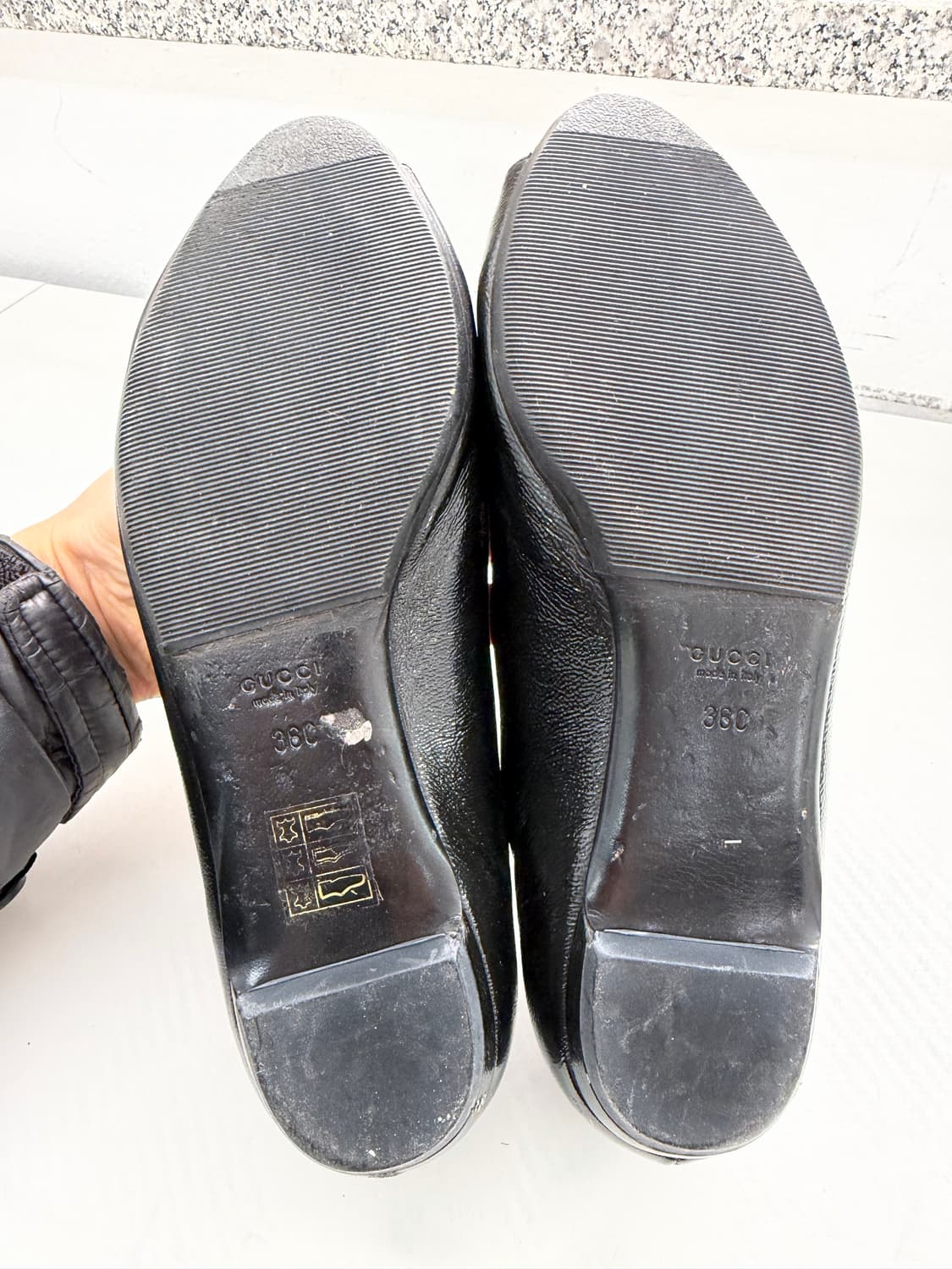 정품) 구찌 홀스빗 블랙 여성 플랫슈즈 36 상품이미지9