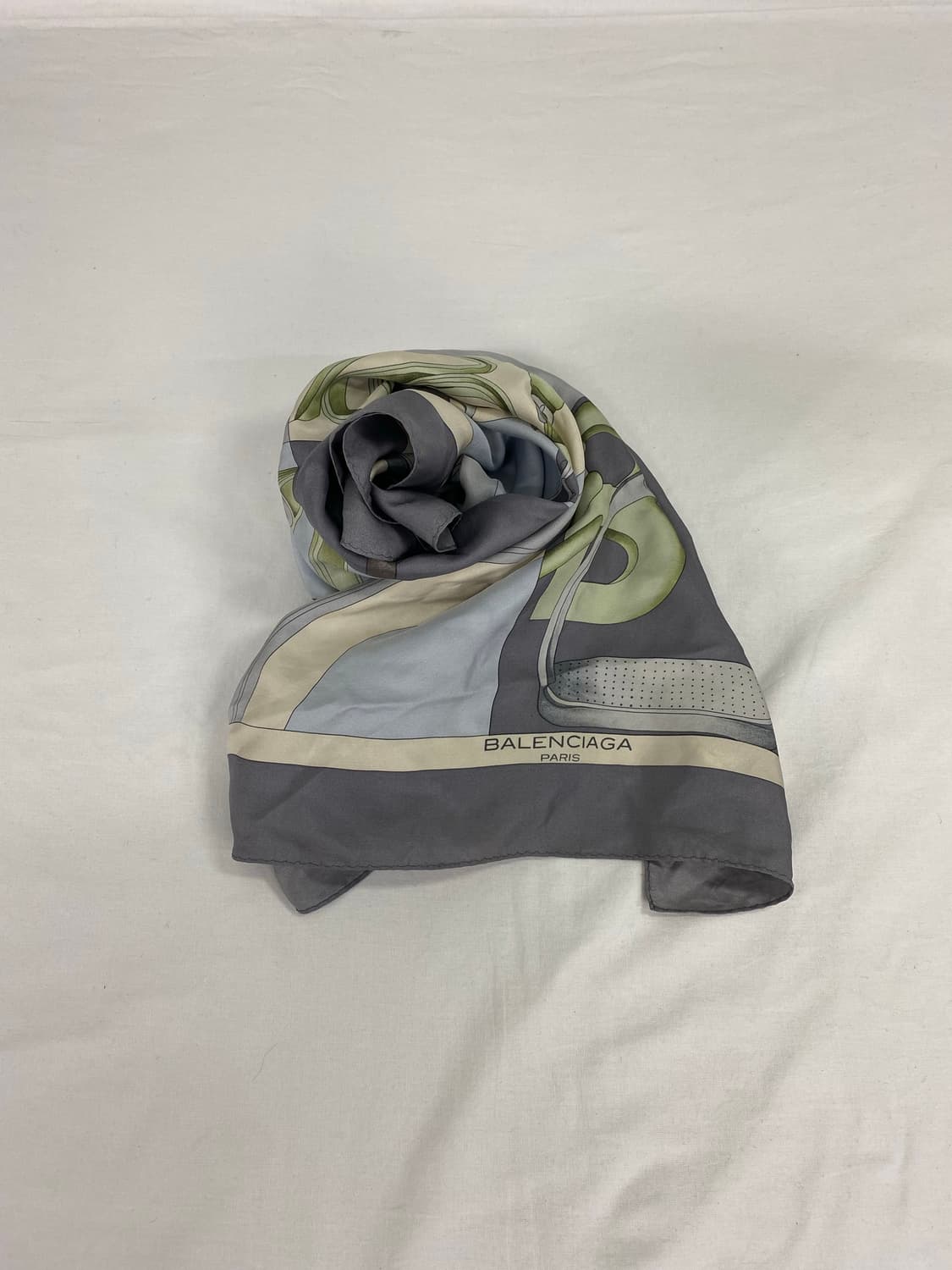 발렌시아가 실크 스카프 상품이미지5