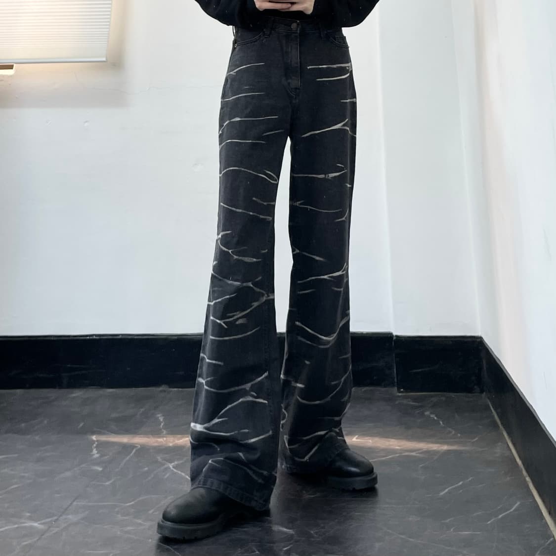 30in 크랙 페인팅 부츠컷 와이드 데님 팬츠 상품이미지3