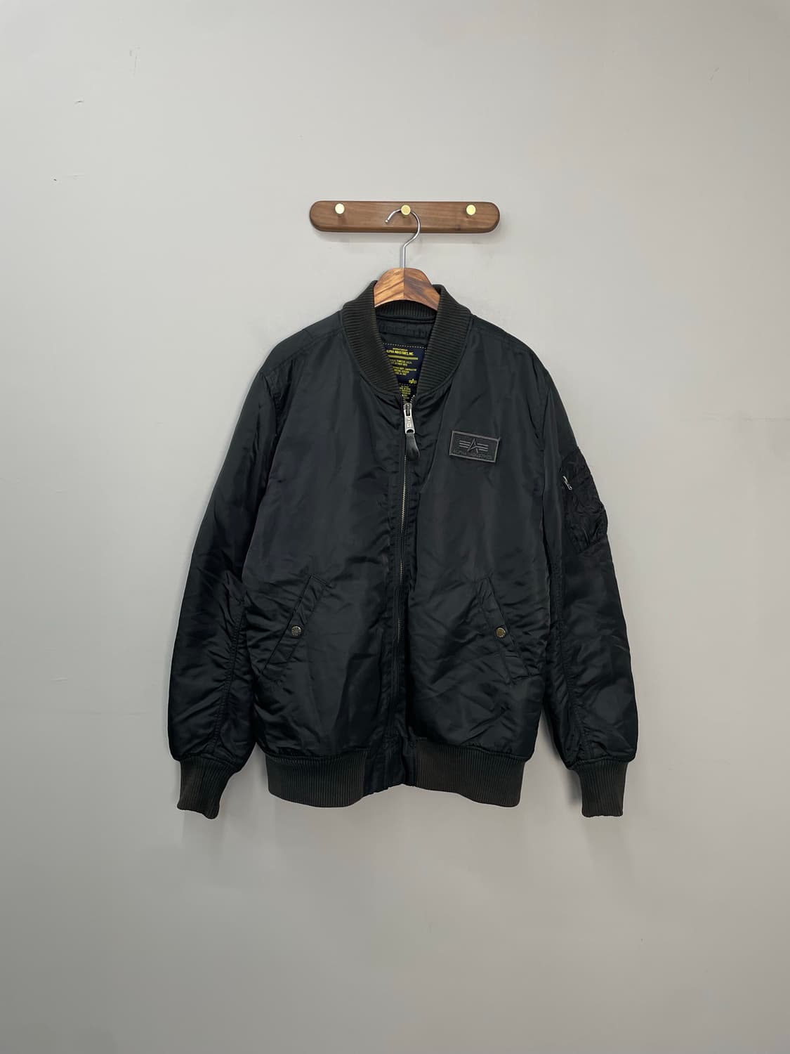 알파 인더스트리 MA-1 블랙 항공 자켓 H979 상품이미지2