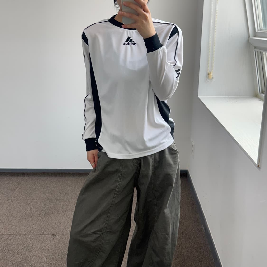 Adidas 아디다스 흰검 롱슬리브 상품이미지2