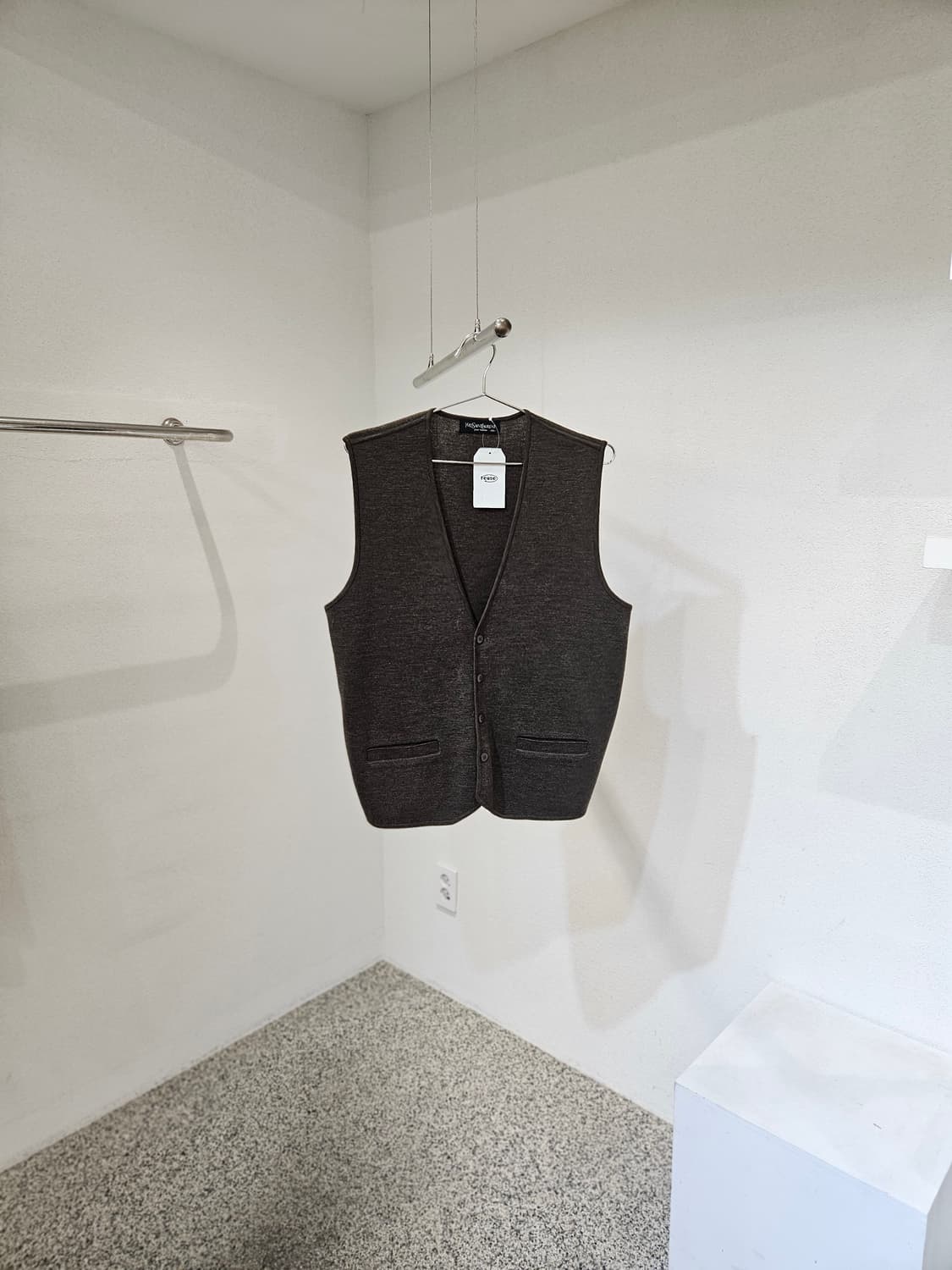 입생로랑 울 니트 베스트 상품이미지1