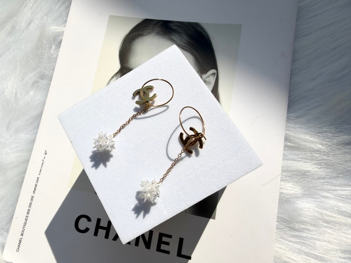 샤넬 체인 드롭 크리스탈 이어링 골드 상품이미지6