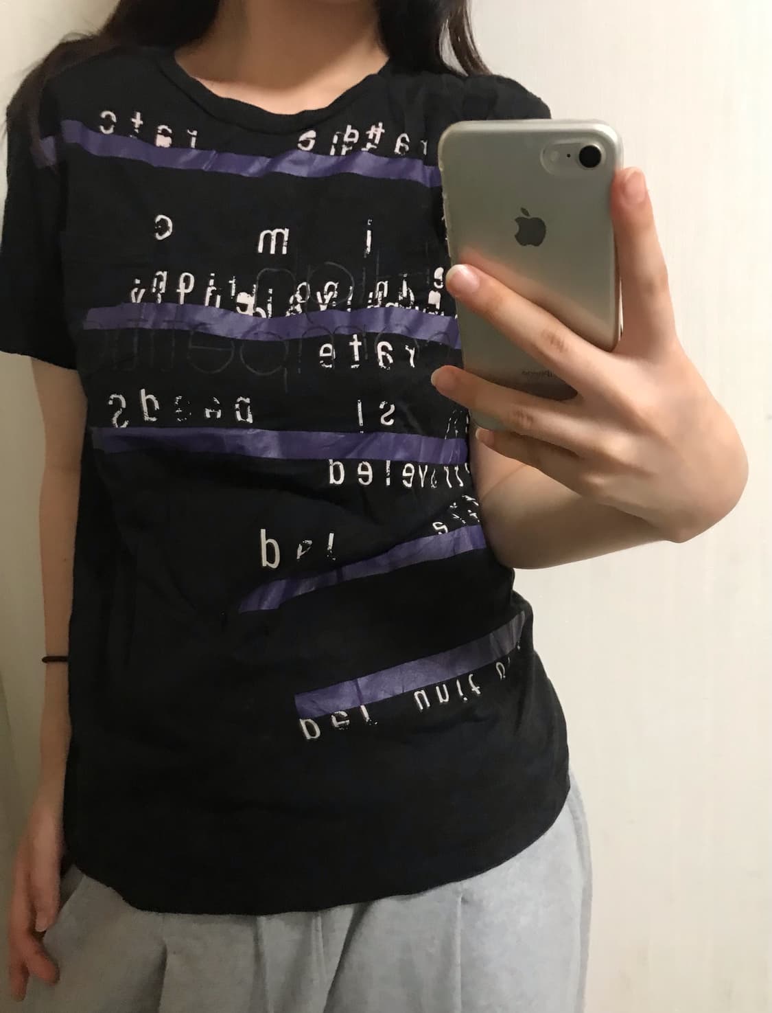 일본빈티지 게스 펑크 데미지 레터링 디테일 반팔 티셔츠 상품이미지1