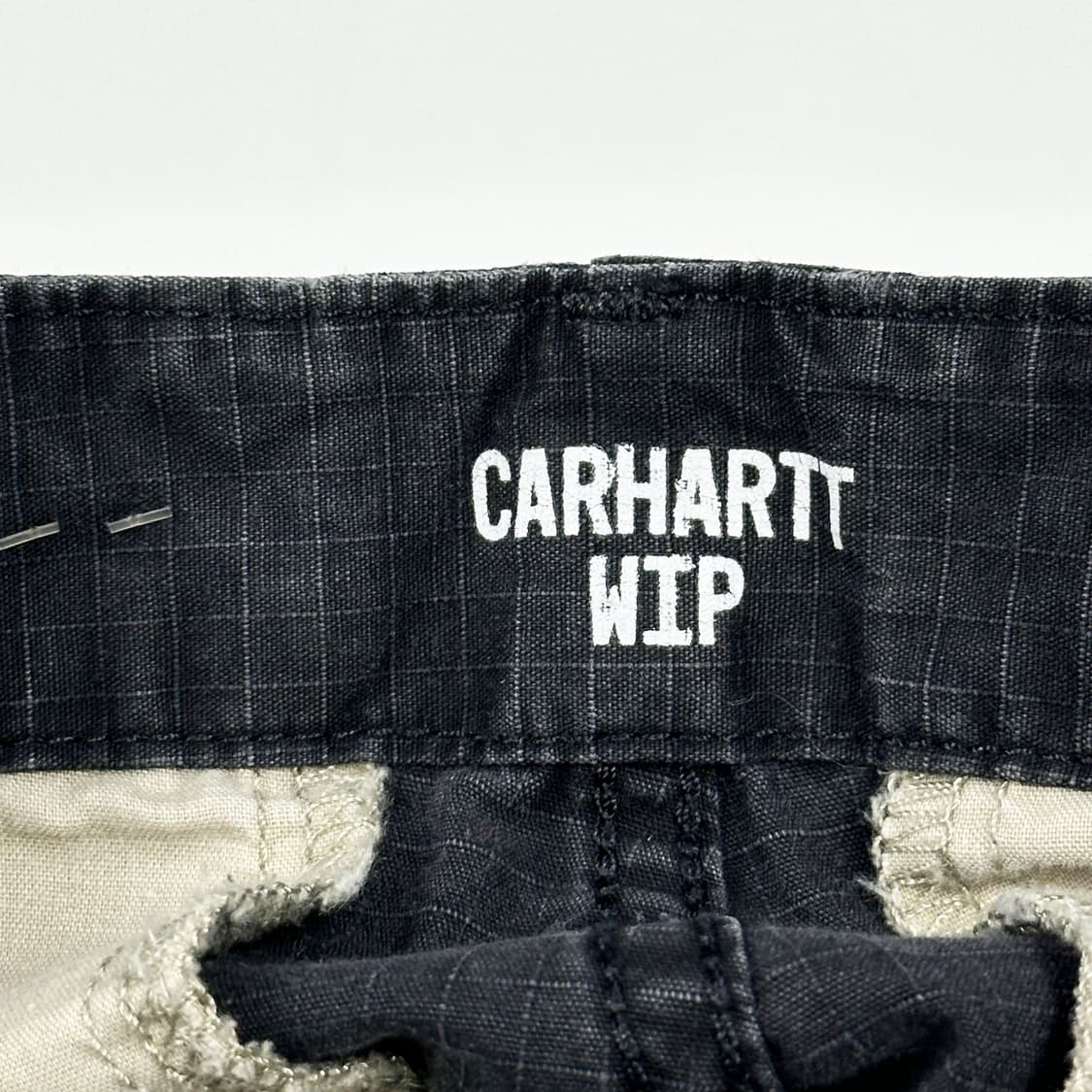 32칼하트 wip 립스탑 레귤러 스트링 카고팬츠 블랙 상품이미지6