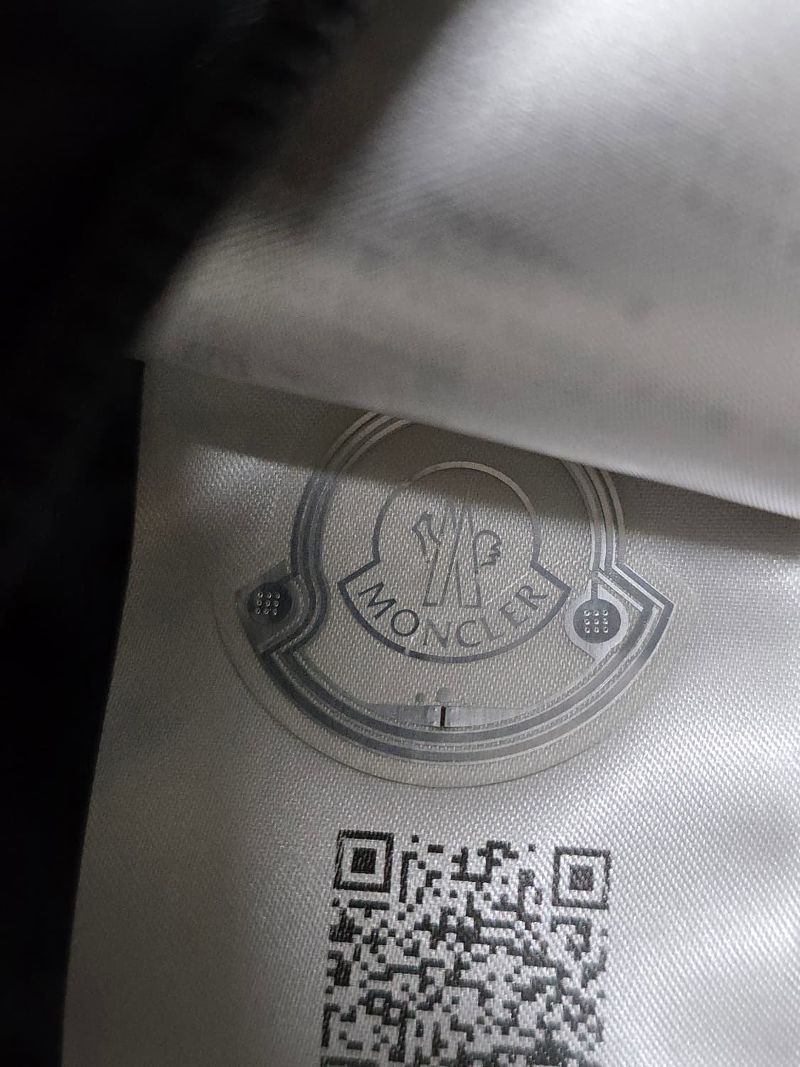 몽클레어 24fw 콘트린 다운 패딩 베스트 조끼 블랙 5(105~110) 상품이미지7