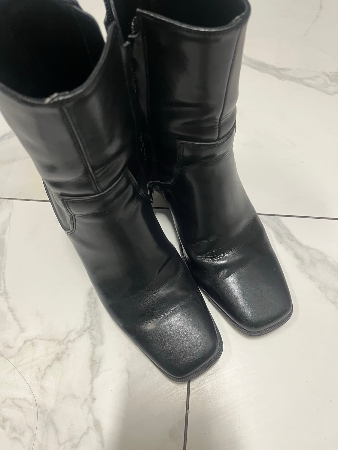 다이닛 스퀘어 볼드 미들 부츠 블랙 상품이미지2