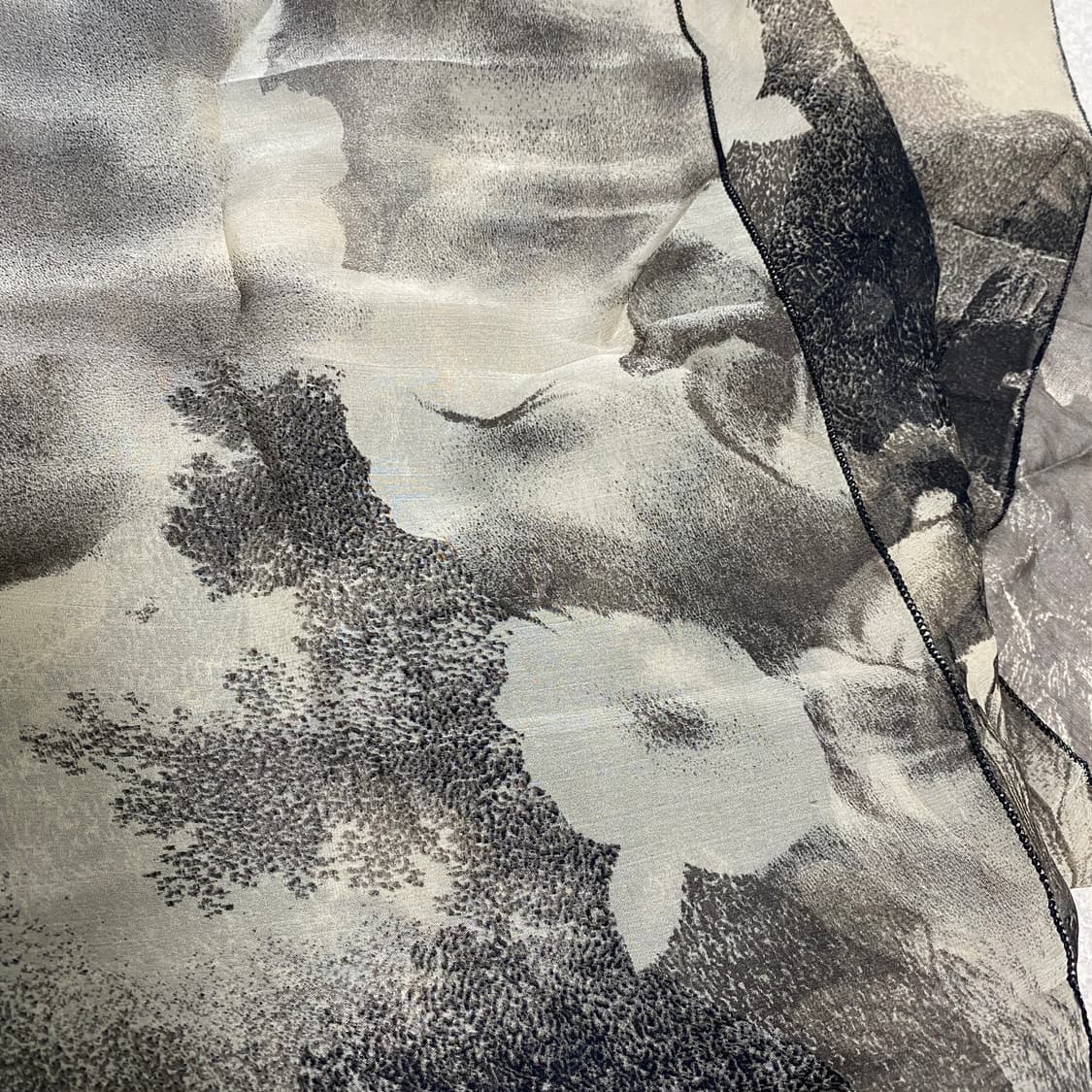 Flower graphic 그래픽 스카프 상품이미지4