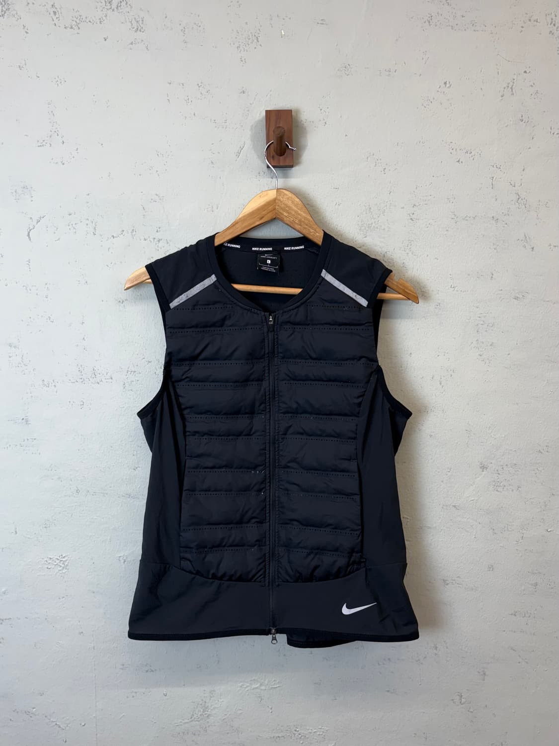 나이키 에어로로프트 러닝 베스트 상품이미지1