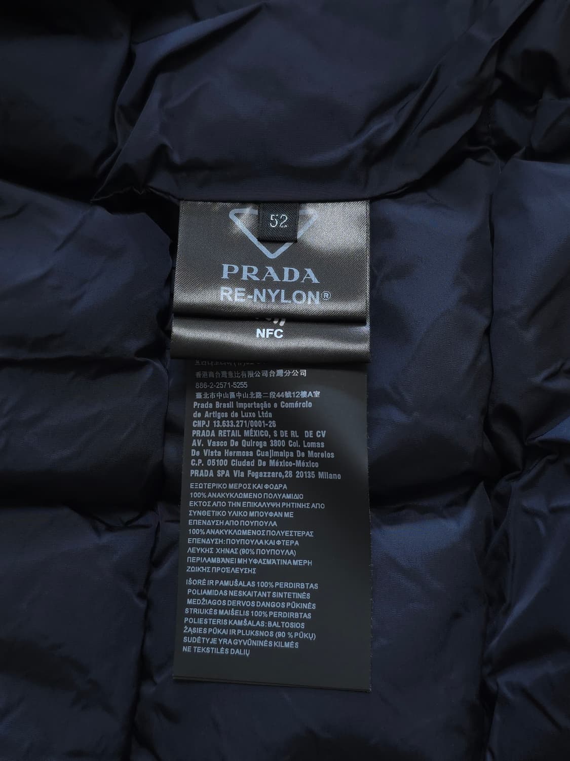 [52] 프라다 리나일론 숏패딩 다크 네이비(SGB112) 상품이미지7