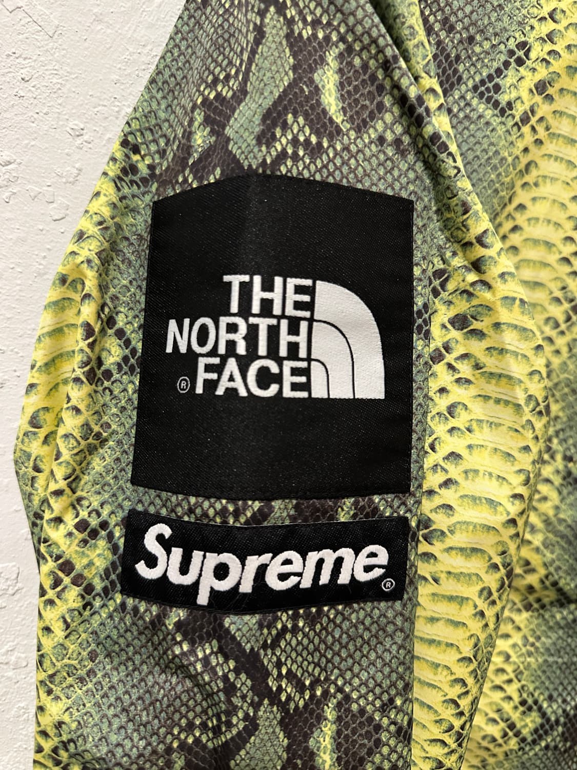 슈프림 X 노스페이스 스네이크 코치자켓 18SS 상품이미지5