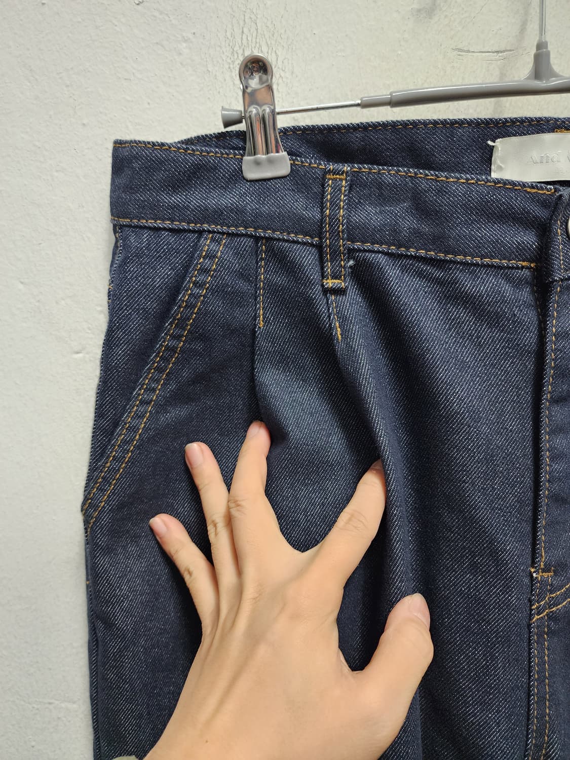 And More 앤드모어 투턱 데님 파라슈트 벌룬핏 진청바지 상품이미지3