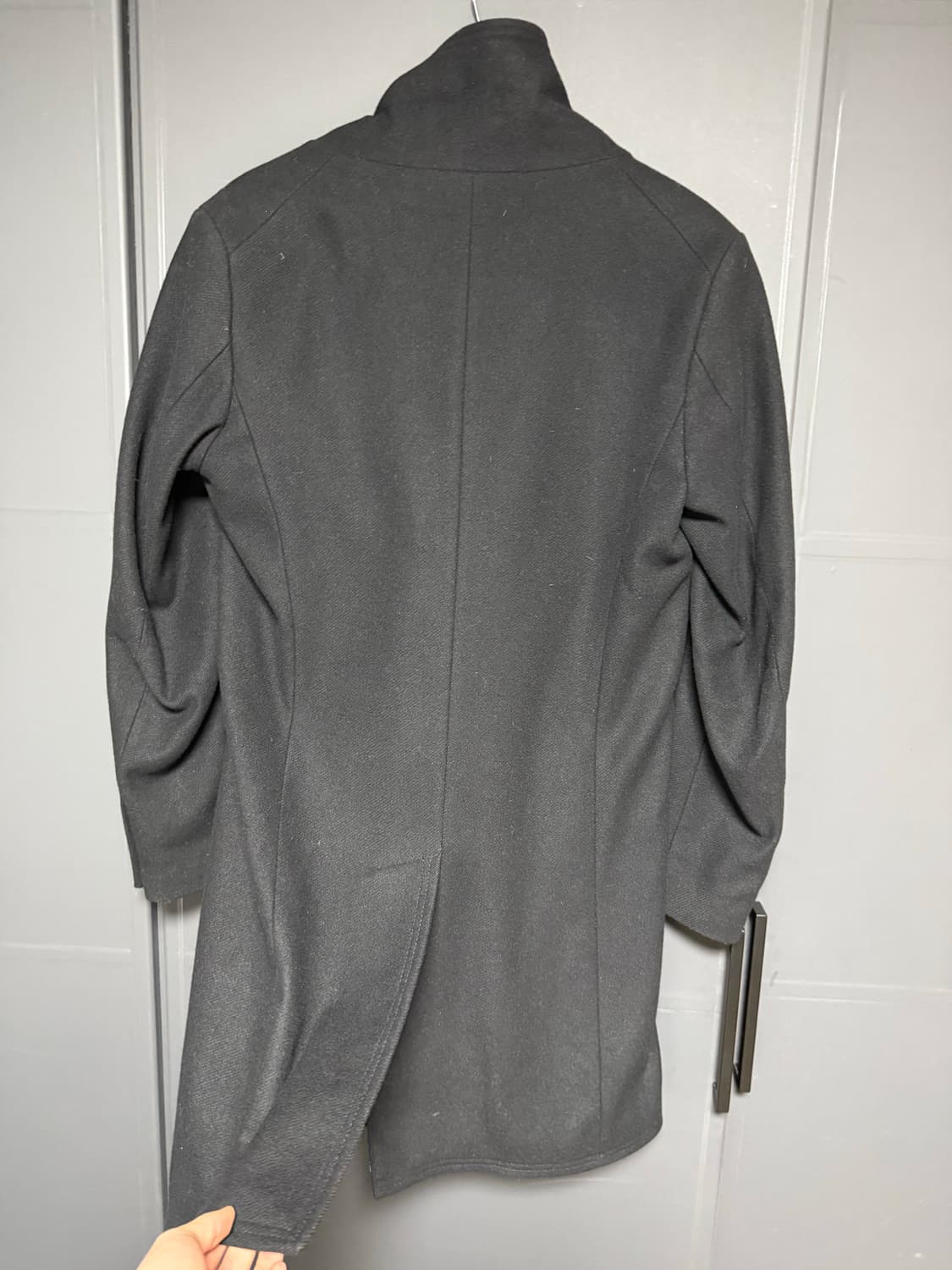 Zara black-tag 사선 하이넥 코트 상품이미지4