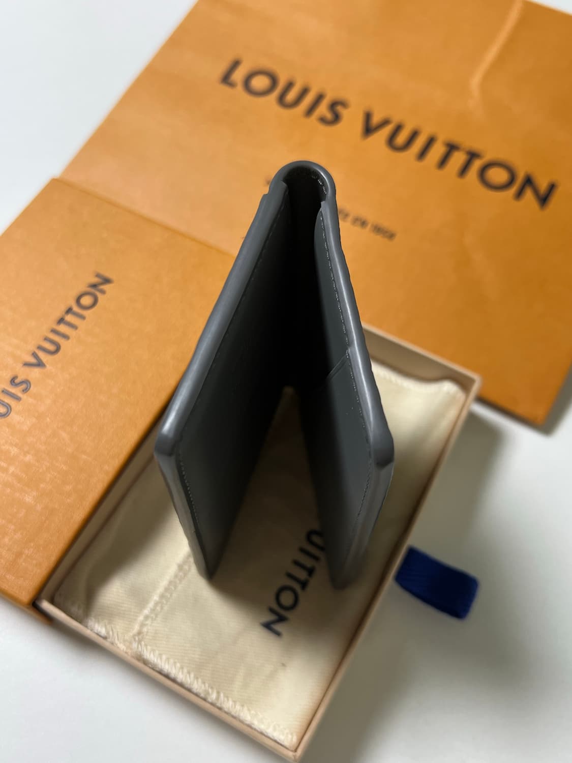 [정품] 신형 / 루이비통 모노그램 쉐도우 오거나이저 그레이 상품이미지7