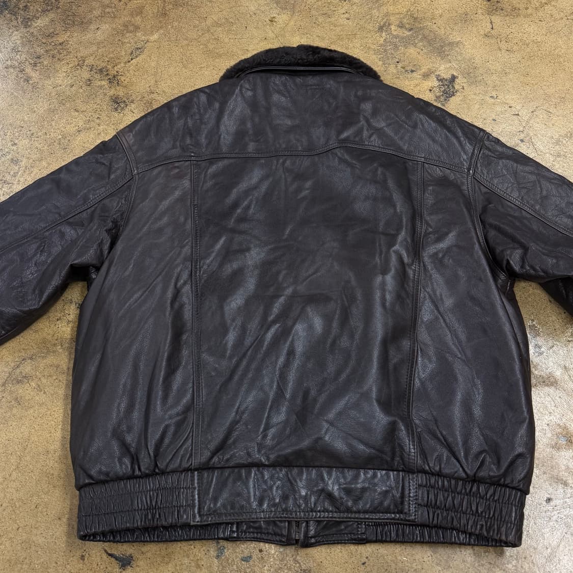 [정품] 블랙 가죽 무스탕 자켓 b16 상품이미지4