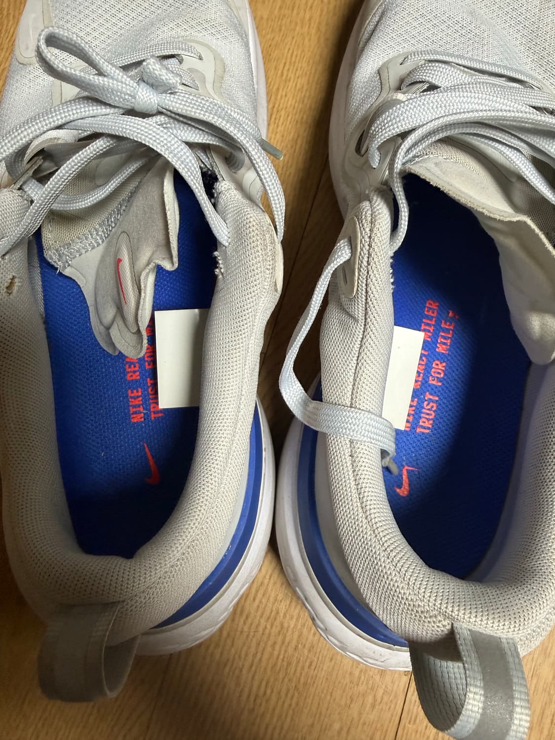 나이키 리엑트 밀러 런닝화 상품이미지4