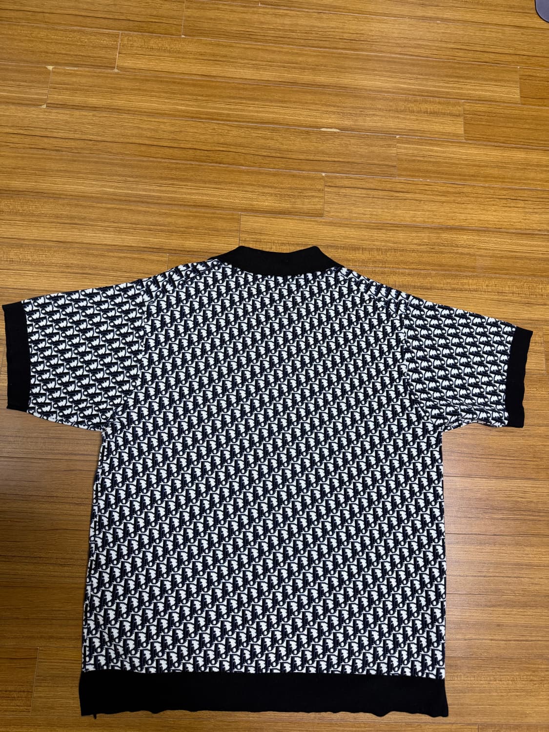 디올 오블리크 pk셔츠 판매합니다 상품이미지2