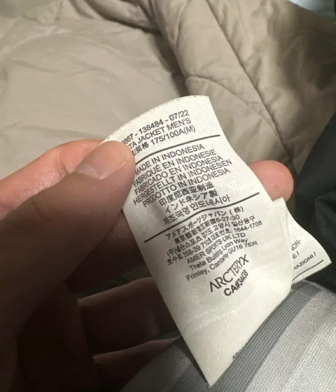 아크테릭스 베타 M 사이즈 자수 로고 버전 판매합니다  새상품 크림가 1 상품이미지6