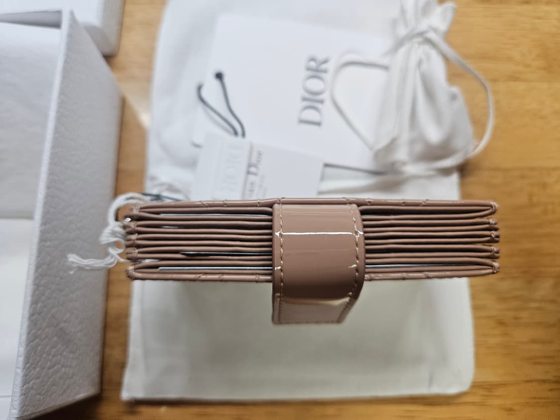 디올 아코디언 카드지갑(로즈드방 컬러) 상품이미지4