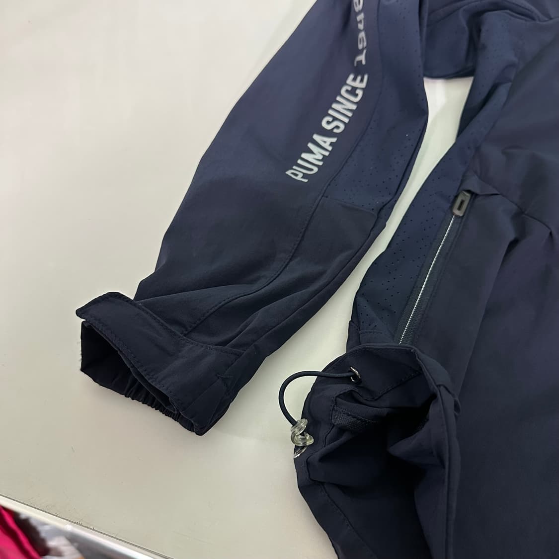 우먼M 푸마 런닝 네이비 트레이닝 런닝경량 바람막이 상품이미지3