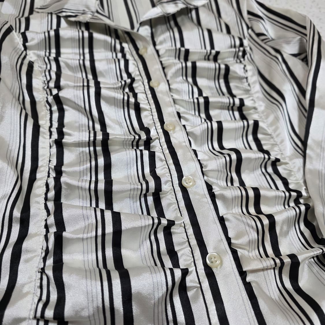 빈티지 스프라이트 실버 셔링 새틴 오네갸루 셔츠 펑크 공겜여주 긱시크 상품이미지6