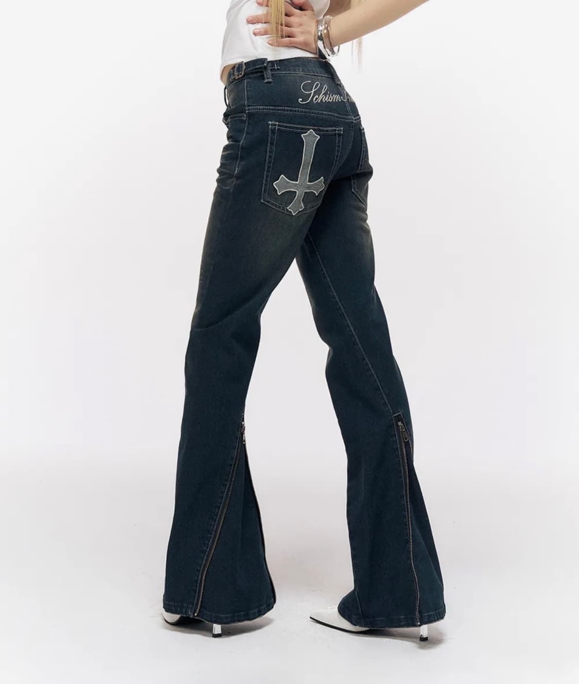 스키즘 인듀싱 TWISTED BACK ZIPPER HEM JEANS BL 상품이미지1