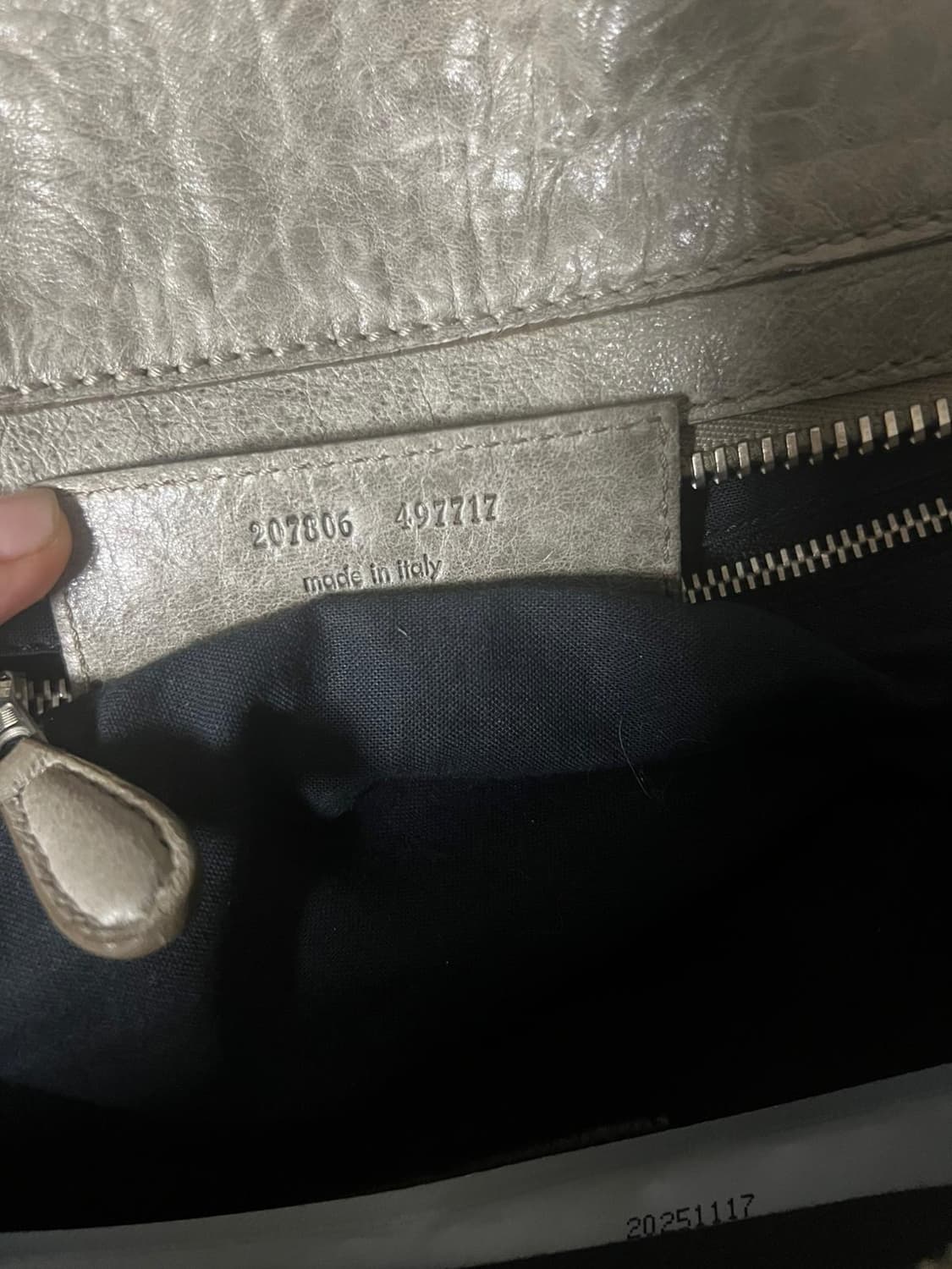 발렌시아가 모터백 상품이미지5